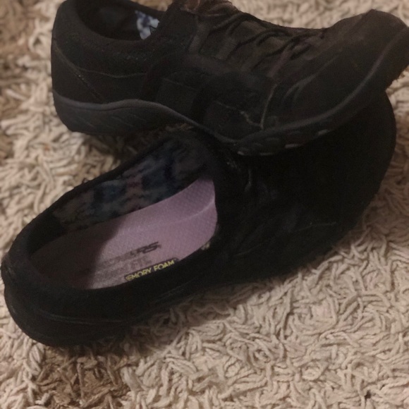 Skechers Shoes - Picture 1 of 2